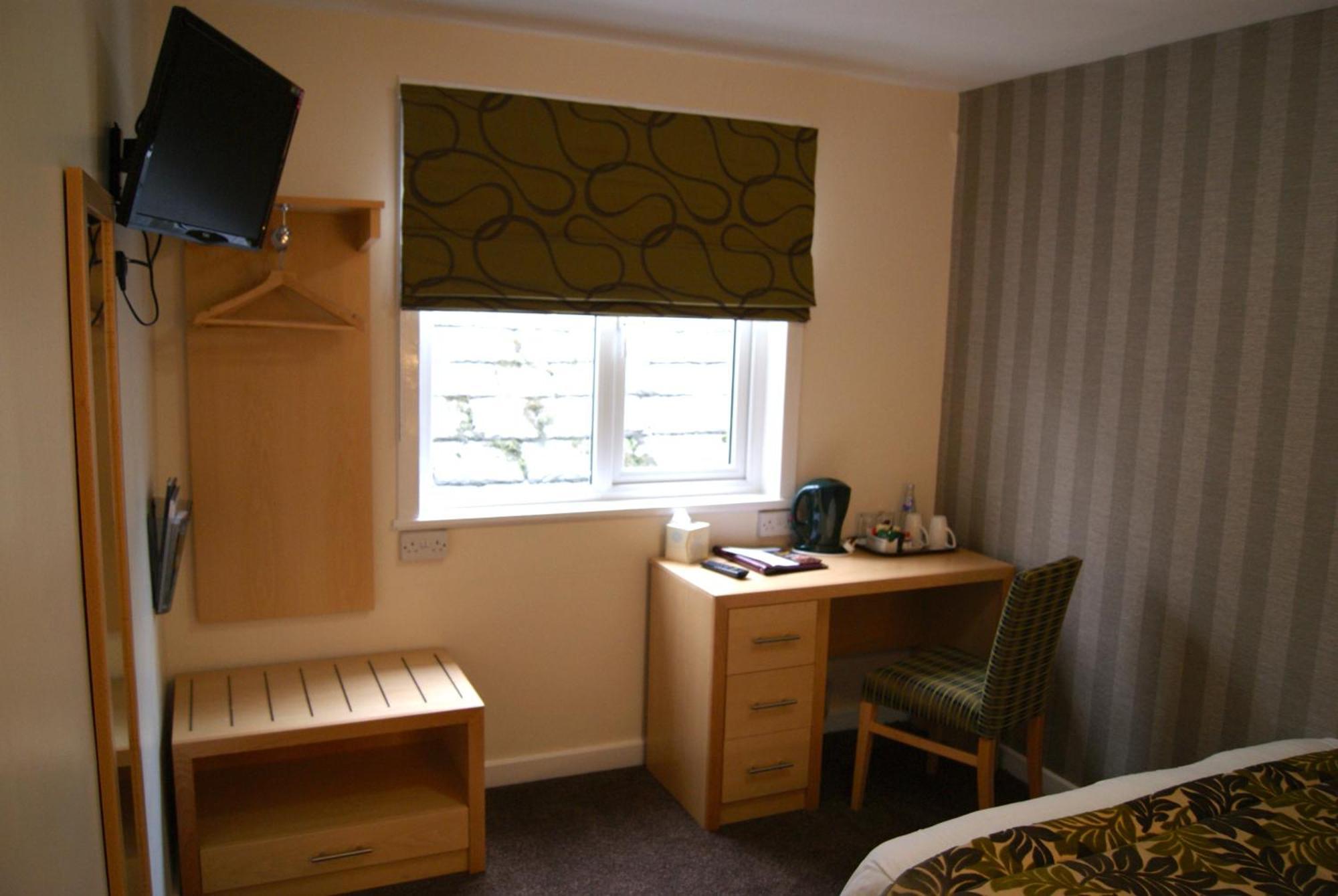 Selkirk Arms Hotel Kirkcudbright Room photo